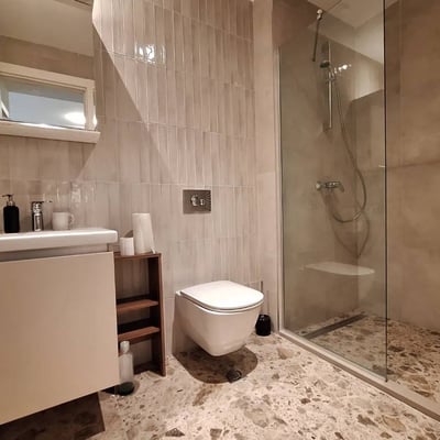 Miete einer stilvollen 2-Zimmer-Wohnung, 53 m², im Wohnkomplex BW Scala, Belgrad, Serbien
